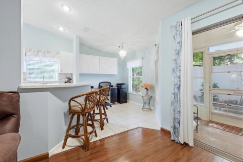 Condo in Venice, Florida, 2 bedrooms № 2229797 - photo 19