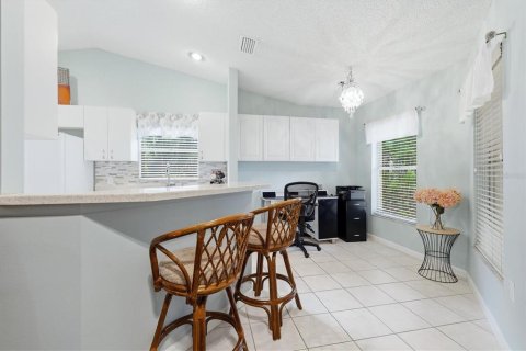 Condo in Venice, Florida, 2 bedrooms № 2229797 - photo 20