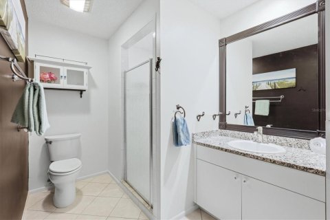 Condo in Venice, Florida, 2 bedrooms № 2229797 - photo 25