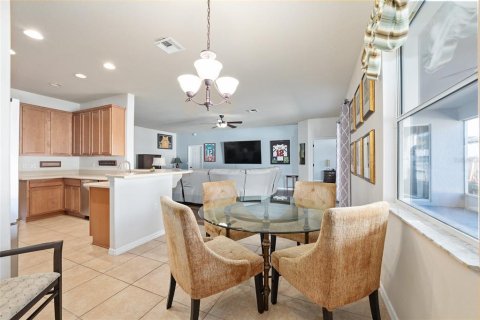 House in Ocala, Florida 4 bedrooms, 216.09 sq.m. № 2206597 - photo 15