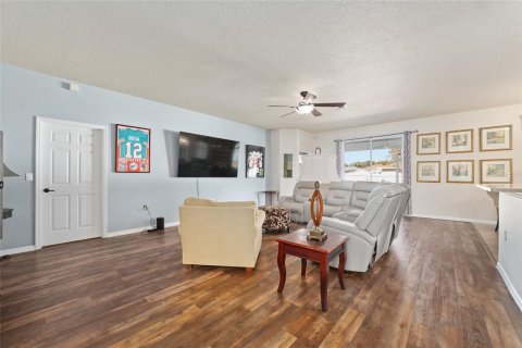House in Ocala, Florida 4 bedrooms, 216.09 sq.m. № 2206597 - photo 7