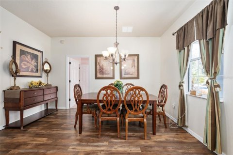 House in Ocala, Florida 4 bedrooms, 216.09 sq.m. № 2206597 - photo 11