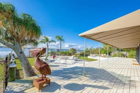Villa ou maison à Ormond Beach, Floride 4 chambres, 215.72 m2 № 2132286