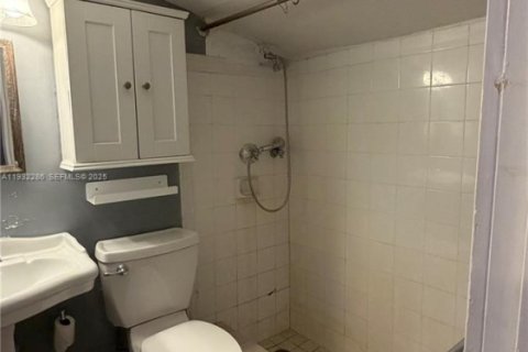 Снять в аренду виллу или дом в Майами, Флорида 4 спальни, 152.92м2, № 1991548 - фото 16