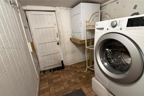 Снять в аренду виллу или дом в Майами, Флорида 4 спальни, 152.92м2, № 1991548 - фото 17