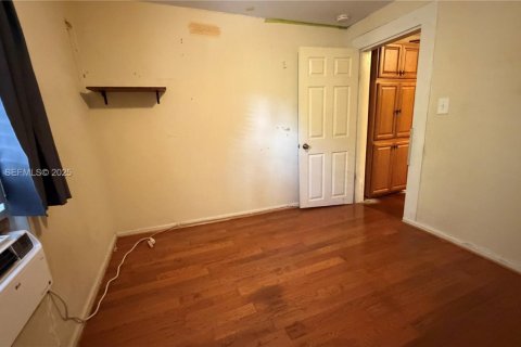 Снять в аренду виллу или дом в Майами, Флорида 4 спальни, 152.92м2, № 1991548 - фото 7