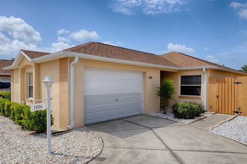 Casa en The Villages, Florida 2 dormitorios, 107.4 m2 № 2221140