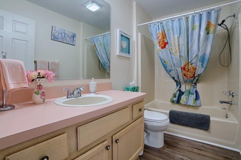 Casa en venta en The Villages, Florida, 2 dormitorios, 107.4 m2 № 2221140 - foto 18
