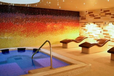 Купить кондоминиум в Майами-Бич, Флорида 2 спальни, 119.84м2, № 2035514 - фото 29