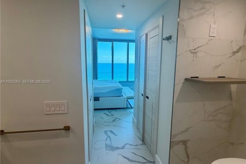 Купить кондоминиум в Майами-Бич, Флорида 2 спальни, 119.84м2, № 2035514 - фото 5