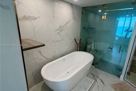 Купить кондоминиум в Майами-Бич, Флорида 2 спальни, 119.84м2, № 2035514 - фото 13