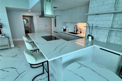 Купить кондоминиум в Майами-Бич, Флорида 2 спальни, 119.84м2, № 2035514 - фото 3