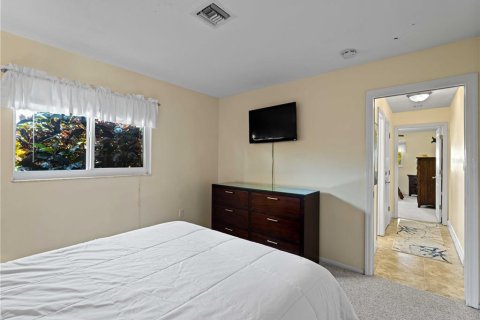 House in Venice, Florida 3 bedrooms, 173.91 sq.m. № 1373092 - photo 30