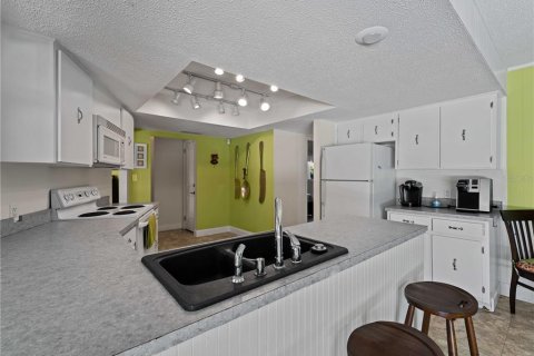 House in Venice, Florida 3 bedrooms, 173.91 sq.m. № 1373092 - photo 18