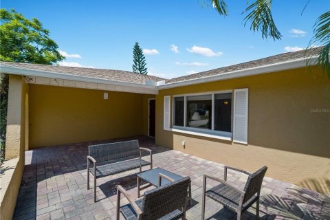 House in Venice, Florida 3 bedrooms, 173.91 sq.m. № 1373092 - photo 7