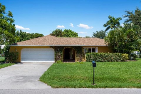 House in Venice, Florida 3 bedrooms, 173.91 sq.m. № 1373092 - photo 1