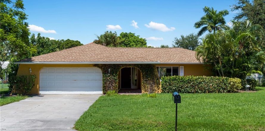 House in Venice, Florida 3 bedrooms, 173.91 sq.m. № 1373092
