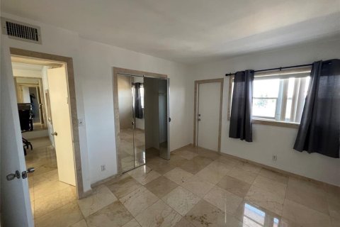 Copropriété à vendre à Deerfield Beach, Floride: 2 chambres, 102.19 m2 № 2082375 - photo 18