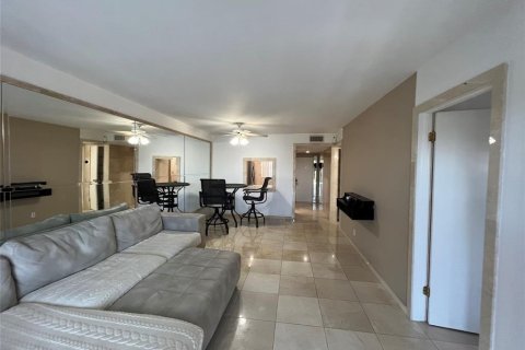 Copropriété à vendre à Deerfield Beach, Floride: 2 chambres, 102.19 m2 № 2082375 - photo 6