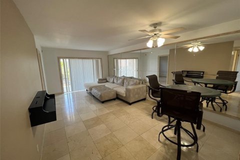 Copropriété à vendre à Deerfield Beach, Floride: 2 chambres, 102.19 m2 № 2082375 - photo 16