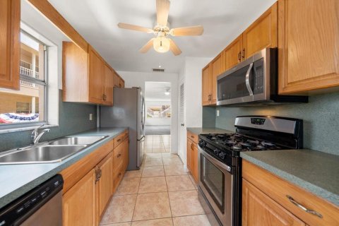 Condominio en venta en Saint Petersburg, Florida, 2 dormitorios, 110.09 m2 № 2222218 - foto 13