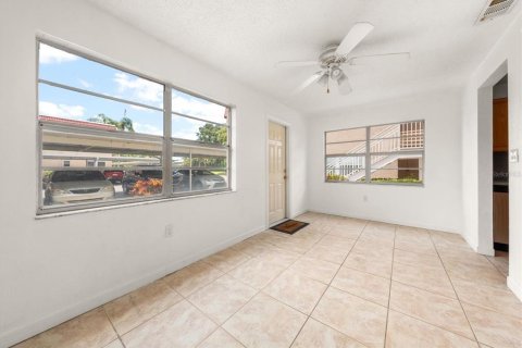 Condominio en venta en Saint Petersburg, Florida, 2 dormitorios, 110.09 m2 № 2222218 - foto 15