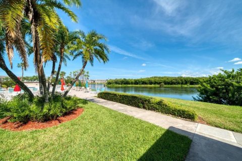 Condominio en venta en Saint Petersburg, Florida, 2 dormitorios, 110.09 m2 № 2222218 - foto 25