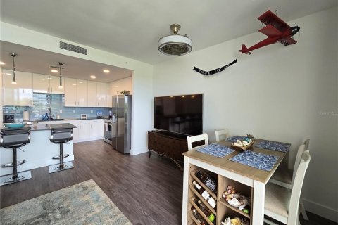 Condominio en alquiler en Sarasota, Florida, 1 dormitorio, 123.75 m2 № 1337876 - foto 16