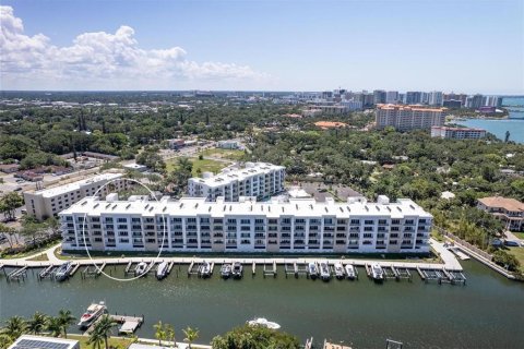 Condominio en alquiler en Sarasota, Florida, 1 dormitorio, 123.75 m2 № 1337876 - foto 3