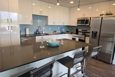 Condominio en alquiler en Sarasota, Florida, 1 dormitorio, 123.75 m2 № 1337876 - foto 11