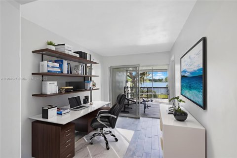 House in Orlando, Florida 5 bedrooms № 2012632 - photo 10