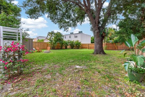 Villa ou maison à vendre à Gulfport, Floride: 2 chambres, 95.88 m2 № 2093506 - photo 28