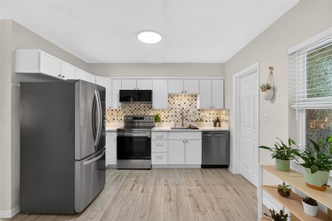 Villa ou maison à vendre à Gulfport, Floride: 2 chambres, 95.88 m2 № 2093506 - photo 17