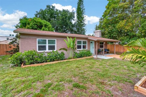 Villa ou maison à vendre à Gulfport, Floride: 2 chambres, 95.88 m2 № 2093506 - photo 5