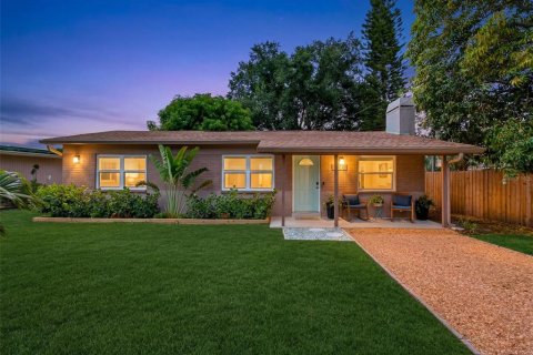 Villa ou maison à vendre à Gulfport, Floride: 2 chambres, 95.88 m2 № 2093506 - photo 2