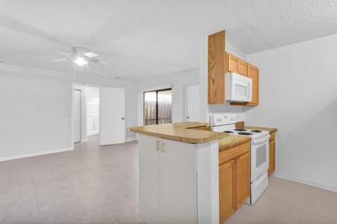 Купить кондоминиум в Себастьян, Флорида 6 комнат, 89.19м2, № 2083164 - фото 10