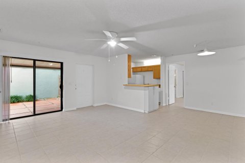 Купить кондоминиум в Себастьян, Флорида 6 комнат, 89.19м2, № 2083164 - фото 6