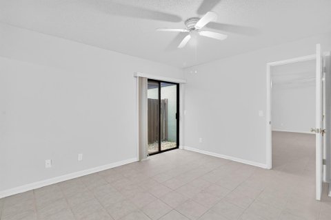Купить кондоминиум в Себастьян, Флорида 6 комнат, 89.19м2, № 2083164 - фото 13