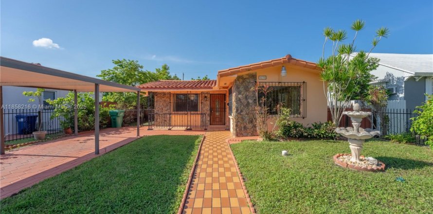 Casa en Miami, Florida 3 dormitorios, 158.68 m2 № 1890246