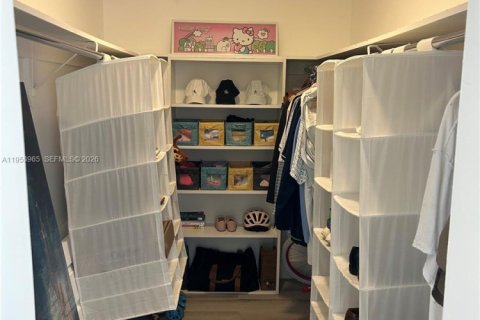 Купить кондоминиум в Бей-Харбор-Айлендс, Флорида 1 спальня, 78.04м2, № 2010042 - фото 9