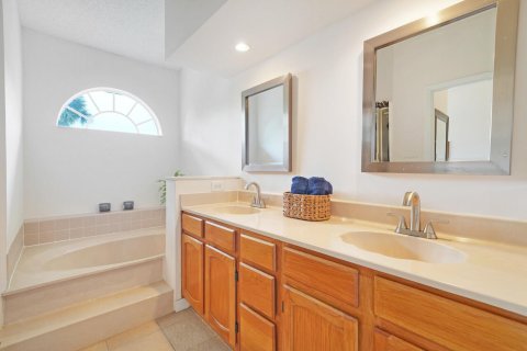 Townhouse in Boca Raton, Florida 3 bedrooms, 148.92 sq.m. № 2374661 - photo 20