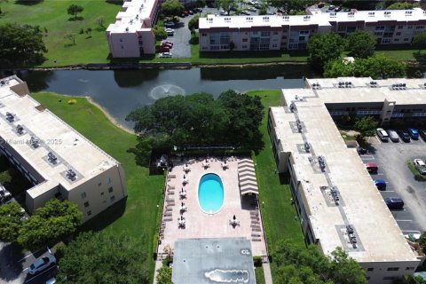 Copropriété à vendre à Sunrise, Floride: 1 chambre, 54.81 m2 № 1841037 - photo 23