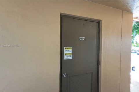 Copropriété à vendre à Sunrise, Floride: 1 chambre, 54.81 m2 № 1841037 - photo 14
