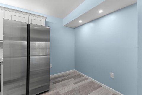 Condominio en alquiler en Palm Harbor, Florida, 2 dormitorios, 100.8 m2 № 1795317 - foto 9