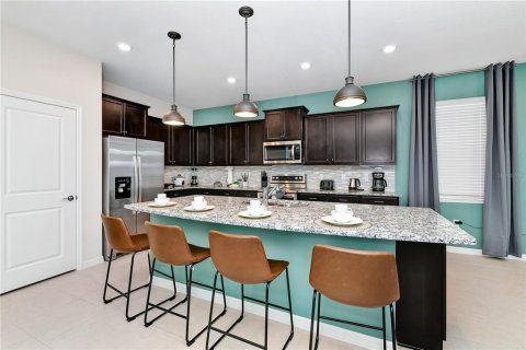 House in Davenport, Florida 8 bedrooms, 374.21 sq.m. № 1848584 - photo 9
