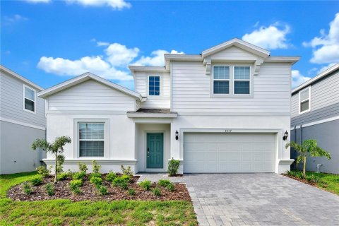 House in Davenport, Florida 8 bedrooms, 374.21 sq.m. № 1848584 - photo 1
