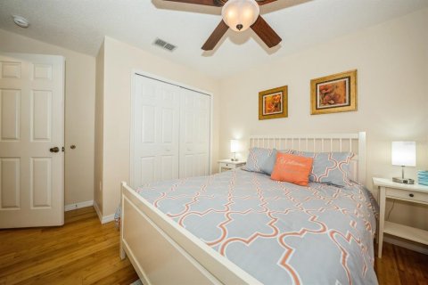 House in Davenport, Florida 4 bedrooms, 180.23 sq.m. № 1112356 - photo 30