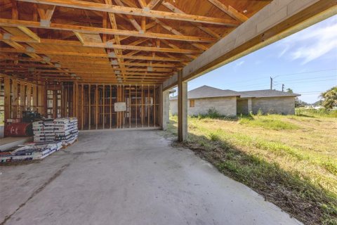 Casa en venta en North Port, Florida, 7 dormitorios, 374.95 m2 № 1877483 - foto 18
