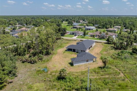 Casa en venta en North Port, Florida, 7 dormitorios, 374.95 m2 № 1877483 - foto 29