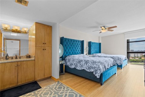 Condo in Aventura, Florida, 2 bedrooms  № 1955157 - photo 23